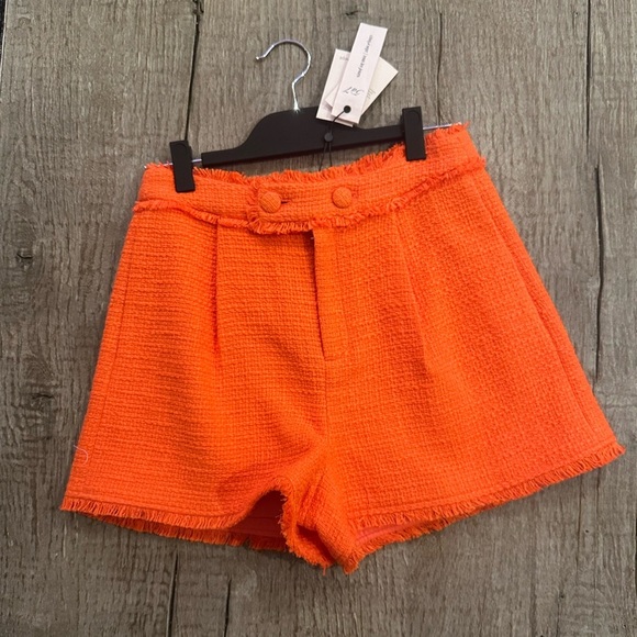 Cinq a Sept Cherryl Shorts in Cherry Tomato - Picture 6 of 9